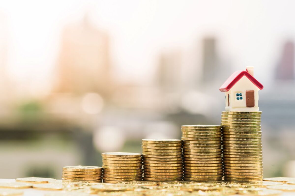 Concept pour l’échelle immobilière, investissement immobilier et plan épargne logement